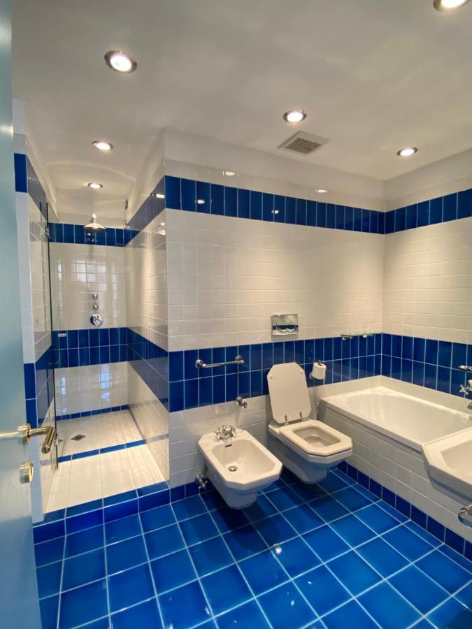 La Porta Azzurra - Casa Vacanze Como Buitenkant foto